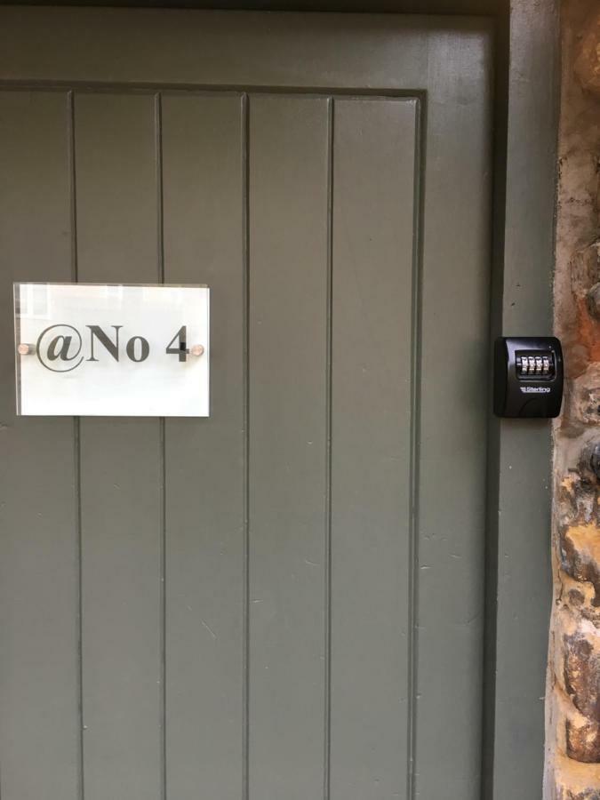@ No.4 Apartment Castle Cary Exterior photo